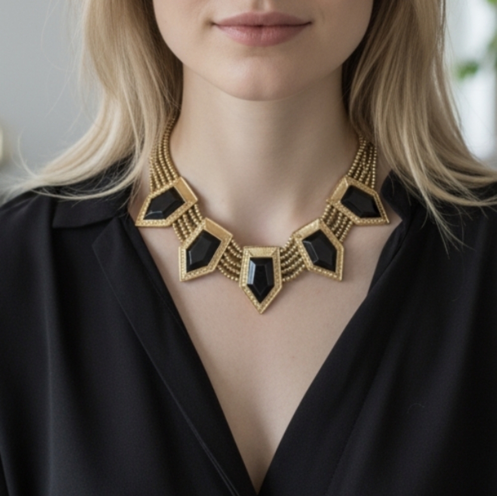 Vintage style gold and black gem stone statement necklace.